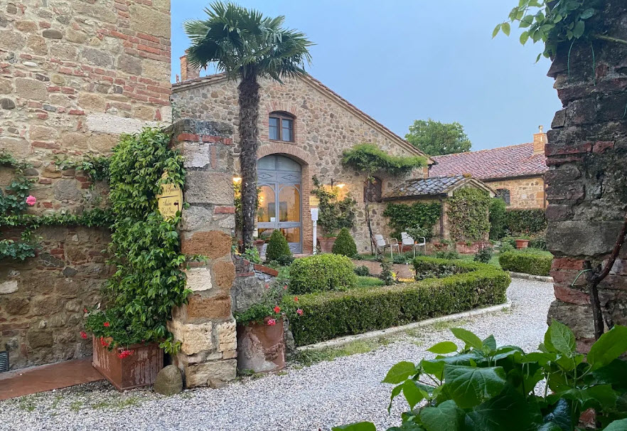 Agriturismo Castello di Spedaletto da Laura, Italy